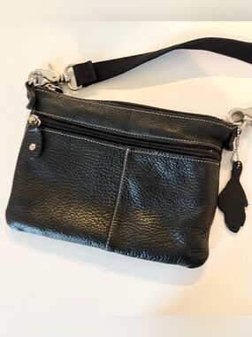 Roots Crossbody